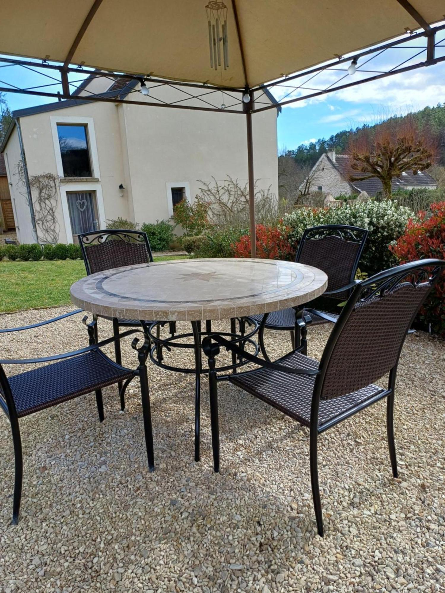 לינה וארוחת בוקר Montillot Le Repos Coquelicot מראה חיצוני תמונה